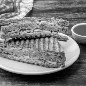 Super Sandwich (grilled Chicken, Salami, Sausage) - Non-veg