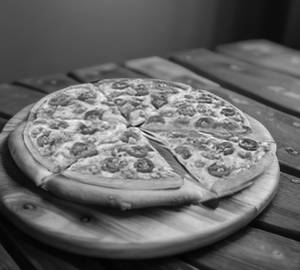 Tomato and Sweet Corn pizza