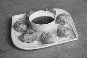 Veg fried momos [6 pieces]