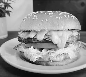 Crunchy Aloo Cheese Burger
