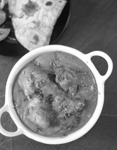 1 Chicken Handi [4 Pieces] + 1 Butter Naan