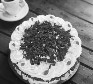 Birthday black forest 1 pound