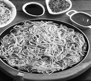 Mix Veg Hakka Noodles