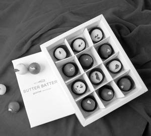 Assorted Chocolate Truffles [Gift Pack Of 12]