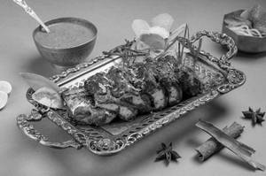 Mirch Pudina Paneer Tikka (6 Pcs)