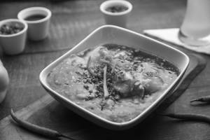Sliced & Steamed Bhetki Fish With Chilli Oyester