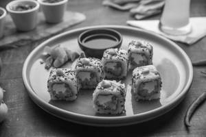 California Roll (6 Pcs)