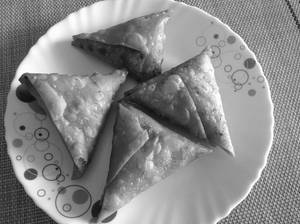 Onion Samosa (4 Pcs)