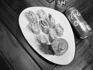 Spinach Corn Roll (9 Pcs)