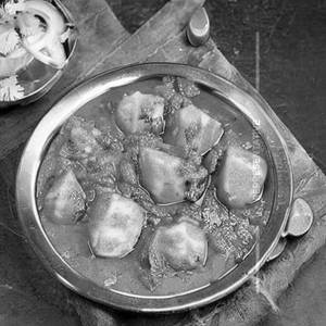 Kashmiri Dam Aloo                                              