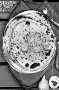 Garlic Naan (1 Pc)