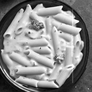Pasta Alfredo (White Sauce)