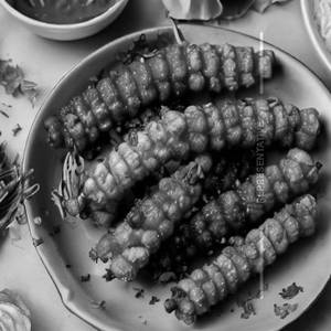 Golden fried baby corn