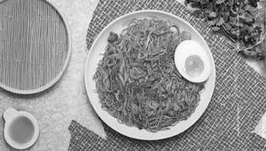 Egg Hong Kong Style Noodles