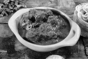 Chicken Butter Masala-FULL (4 PCS TANDORI CHICKEN IN GRAVY)