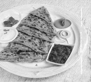Chicken Keema Paratha