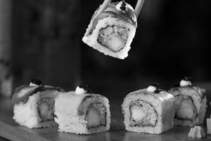 Caterpillar Roll [8 Pieces]