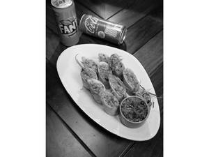Veg Spring Roll (9 Pcs)