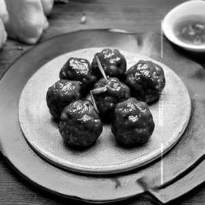 Beef Balls in Hot Garlic Sauce