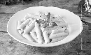 White Sauce Pasta                                                            