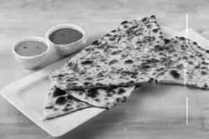 Paneer Stuffed Naan