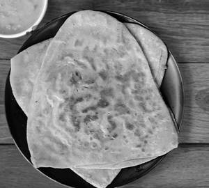Namak Mirch Ka Paratha (1Pc)
