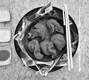 Chicken Gravy Momos 