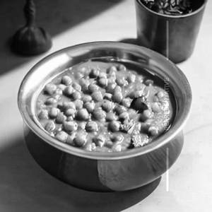 Mushroom Peas Curry                                              