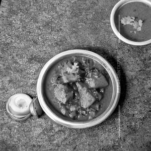 Aloo Dhania Matar