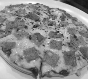 8" Chicken Salami Pizza