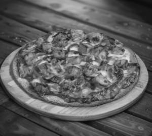 Chicken Makhani Pizza [ 8 Inches]