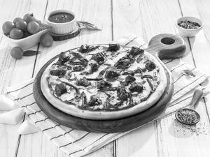 Chilly Chicken Pizza