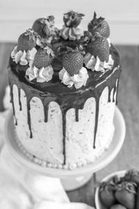 Choco Strawberry Cake