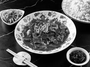 Lamb In Roasted Garlic Sauce