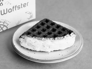 Red Velvet & Cream Cheese Waffle