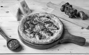 Tandoori Paneer Tikka Pizza