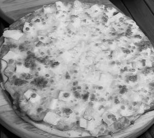 Cheese Corn Paneer Pizza (8 Inch)