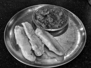 3 Pazhapori + Beef Curry