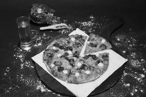 Chicken Savioured Pizza [7 Inches]