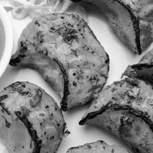 Paneer Tandoori Momos [6 Pcs]