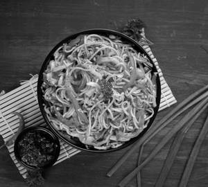 Chicken Mushroom Schezwan Noodles