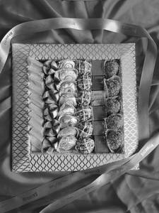 Square Pattern Gift Tray