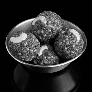 Palm Jaggery Boondi Ladoo
