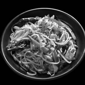 CHILLI GARLIC NOODLES