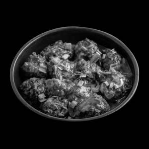 VEG MANCHURIAN ( 8pcs )