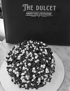 Double Chocochip Cake (1pound)