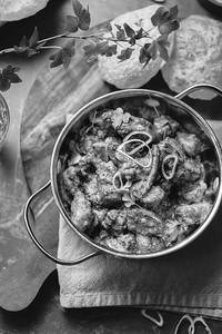 Stuff Podina Aloo