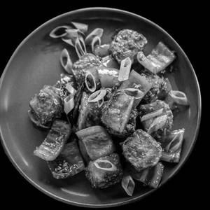 COTTAGE CHEESE IN Schezwan STYLE (8 Pcs)