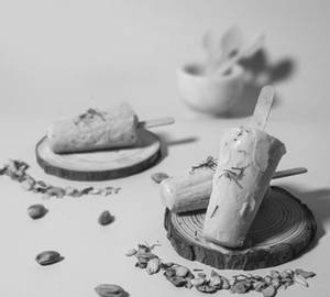 Kesar Pista  [Kulfi Stick]