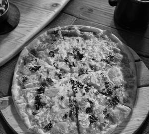 Wild mushroom tuffle pizza